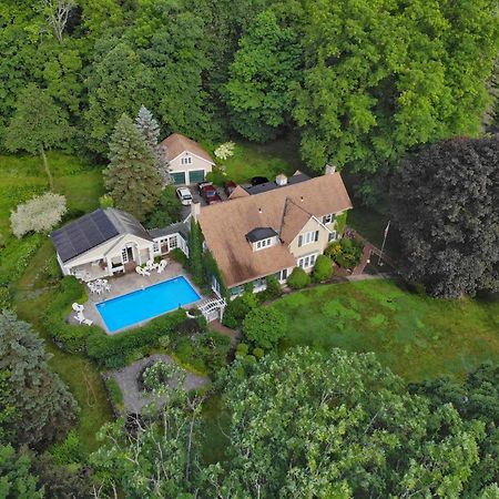 Howarth House Bed And Breakfast Fitchburg Exterior foto
