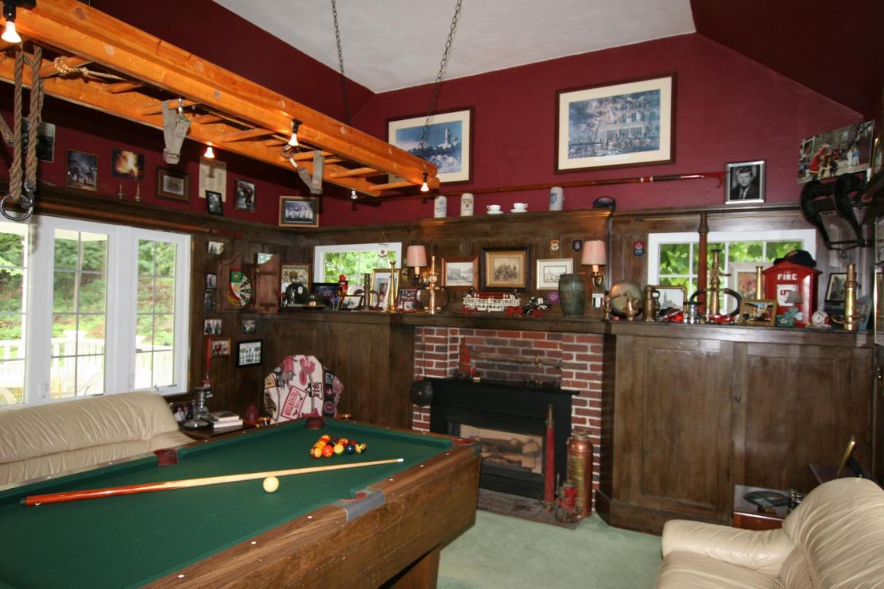 Howarth House Bed And Breakfast Fitchburg Exterior foto