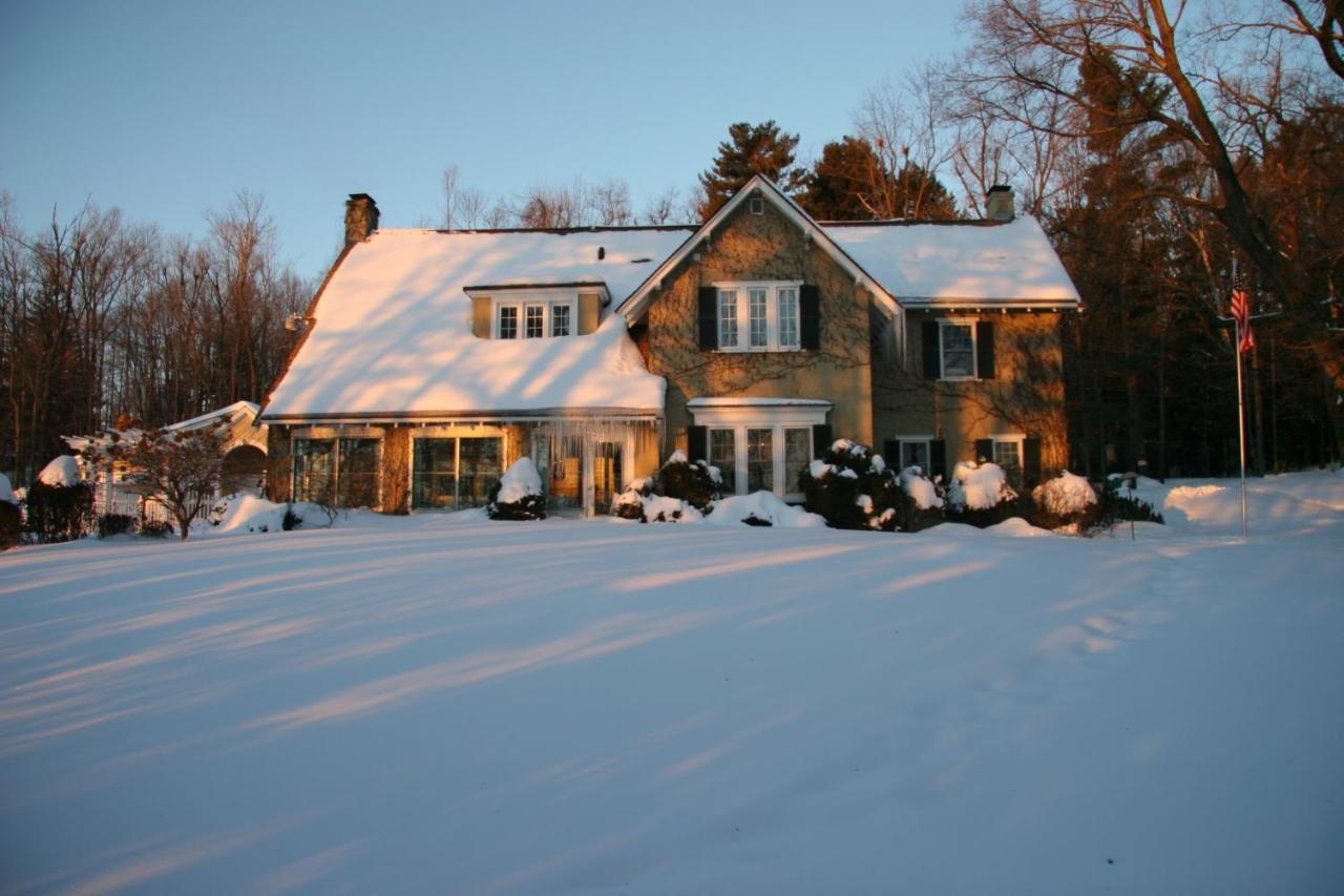 Howarth House Bed And Breakfast Fitchburg Exterior foto